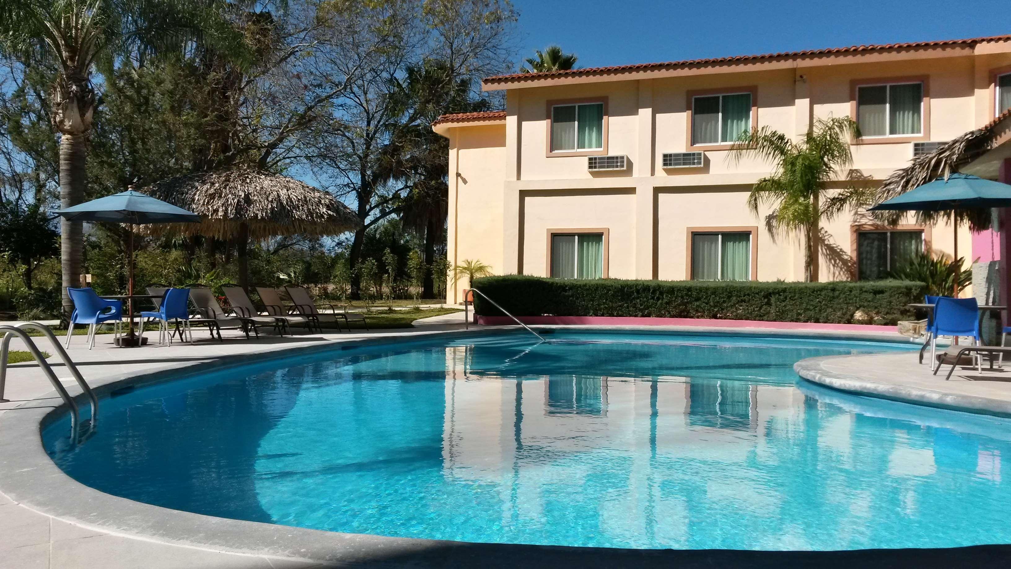 Best Western Bazarell Inn Montemorelos Extérieur photo