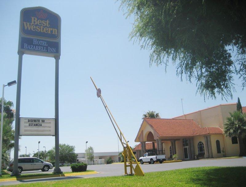 Best Western Bazarell Inn Montemorelos Extérieur photo