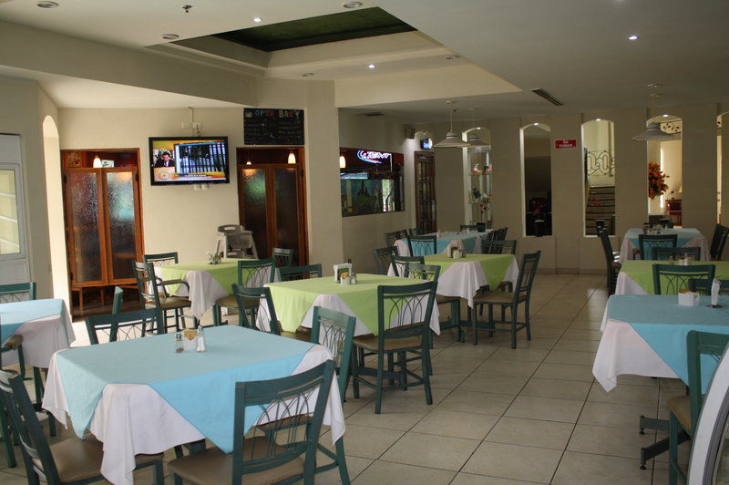 Best Western Bazarell Inn Montemorelos Extérieur photo